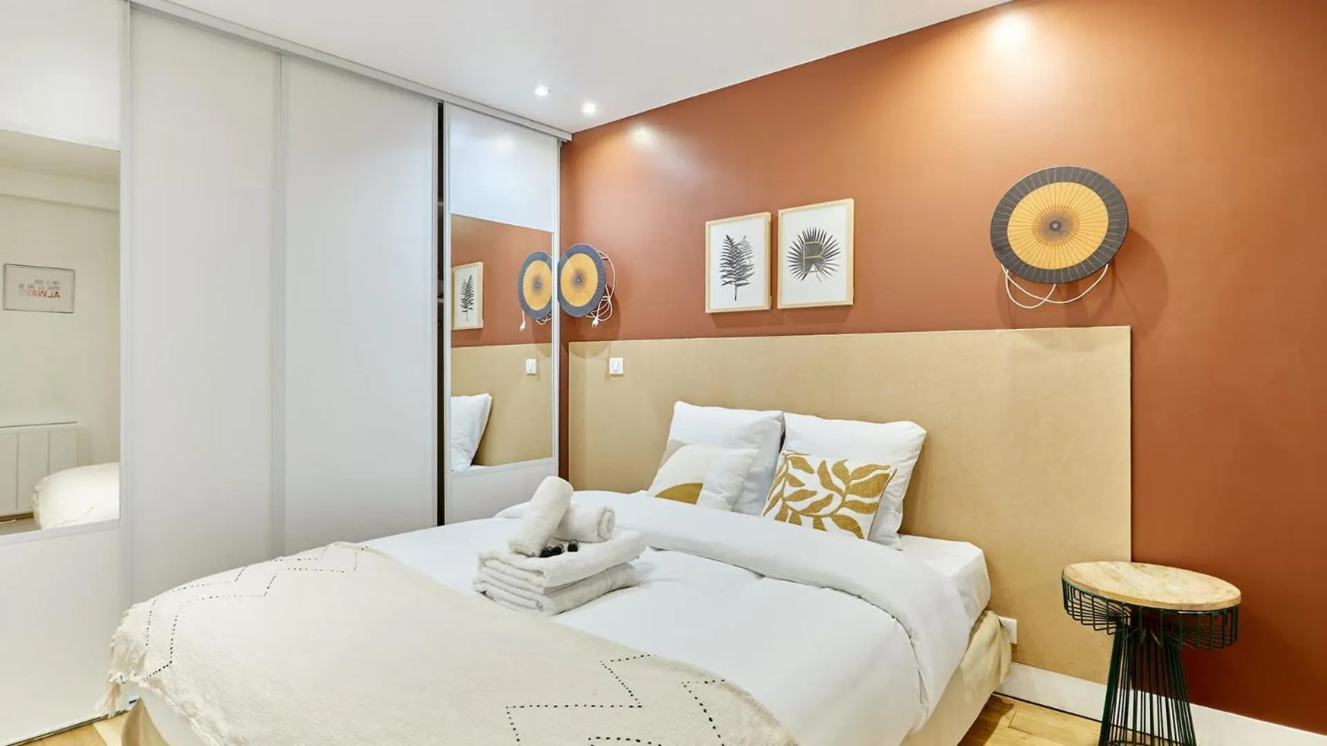 Apartment Charming Flat In The Heart Of Paris
