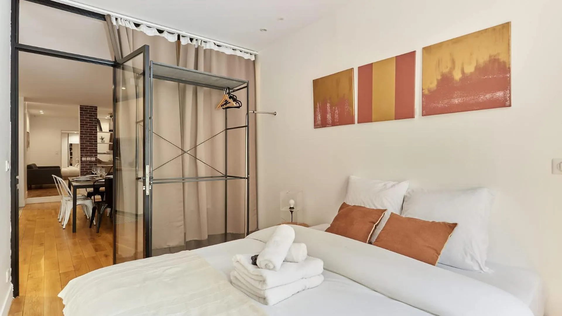 Appartement Charming Flat In The Heart Of